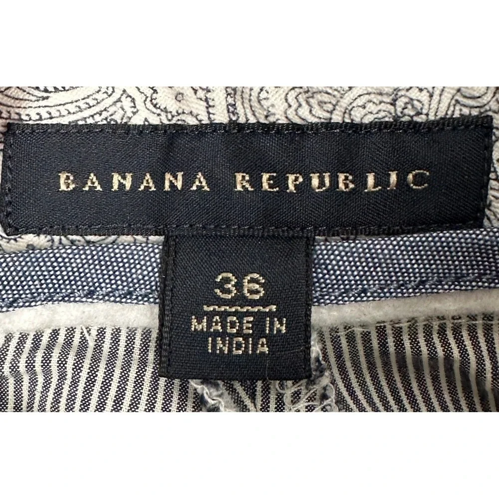 Banana Republic Shorts Mens 36 Blue White Striped Khaki Chino Flat Front Casual